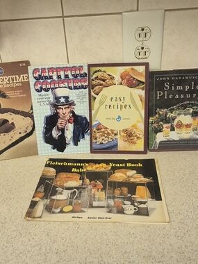 Vintage Cookbook Collection - Assorted Colors